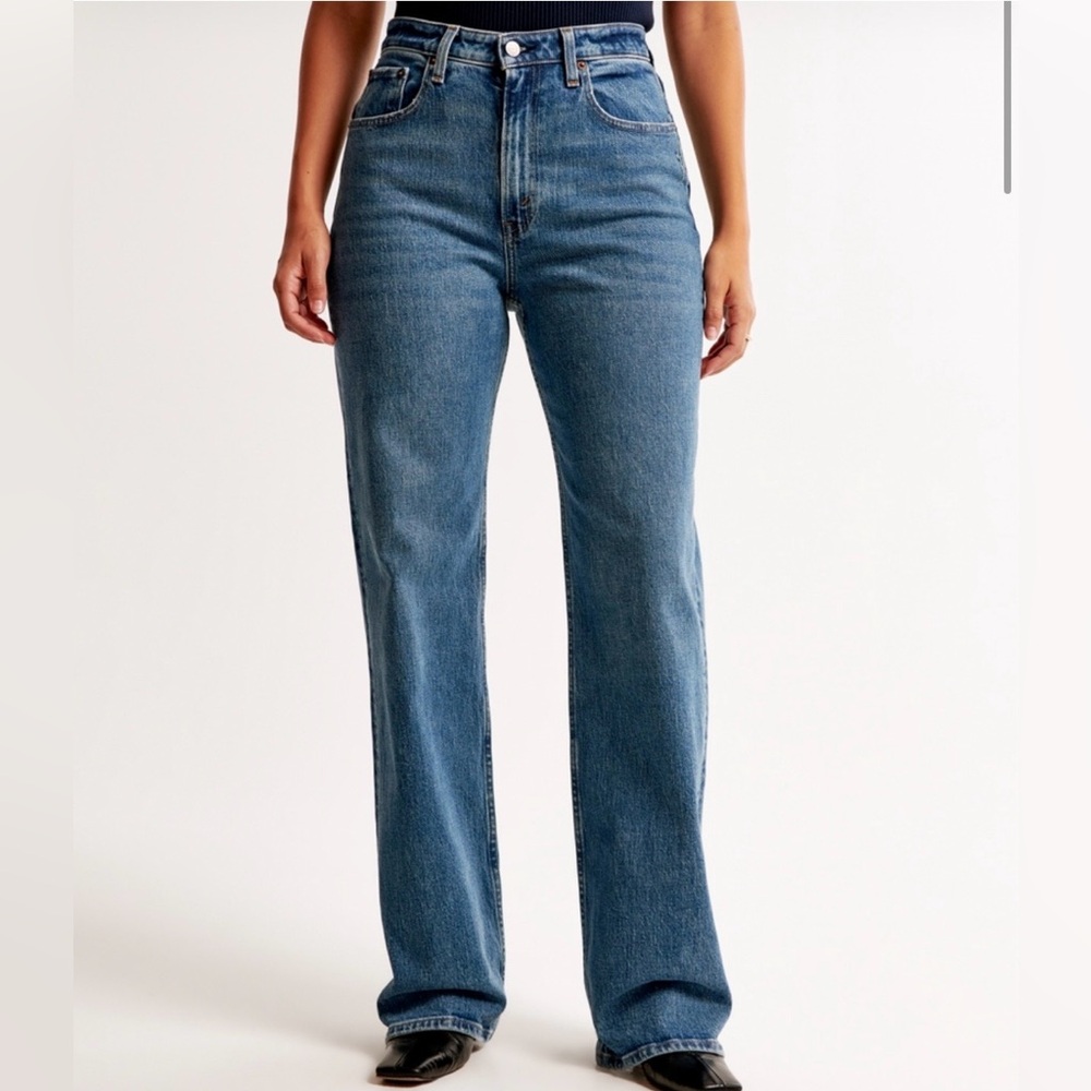 Abercrombie & Fitch 90s relaxed Jean high rise curve love